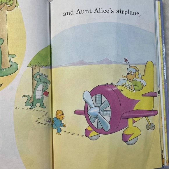 Dr. Seuss “ Berenstain’s A Book “ Hardcover - Picture 6 of 8